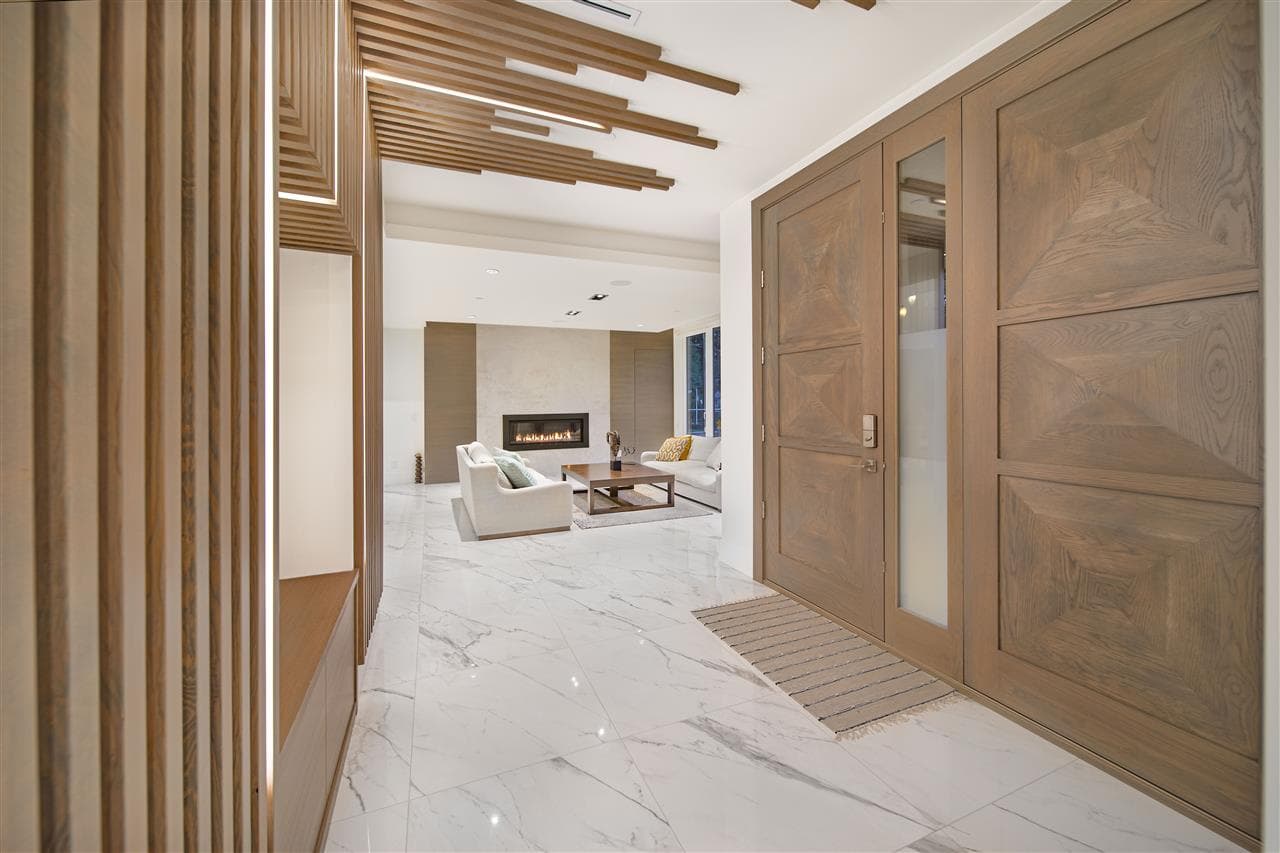 Inglewood House — entry foyer