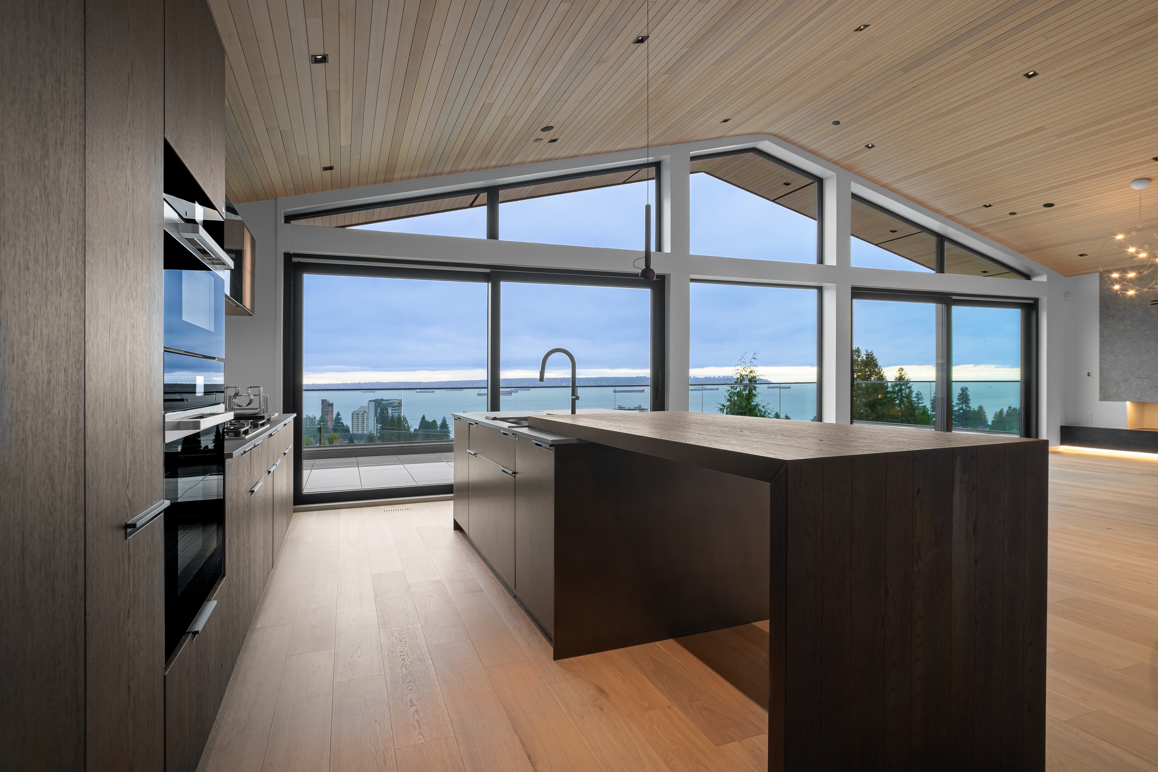 Nelson House 3 — kitchen with ocean-view windows